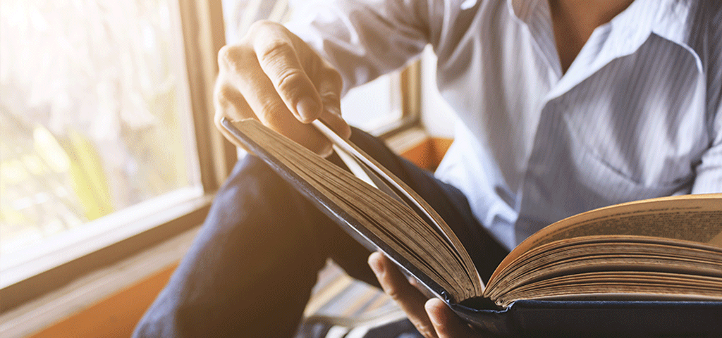 persona-leyendo-1024x480