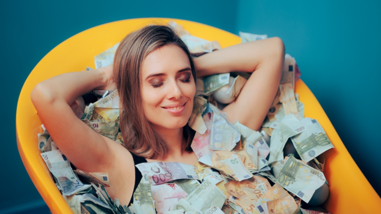 mujer-dinero