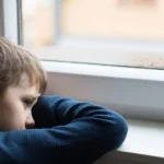 La tristeza también es cosa de niños: por qué aprender a reconocerla es clave para su desarrollo emocional